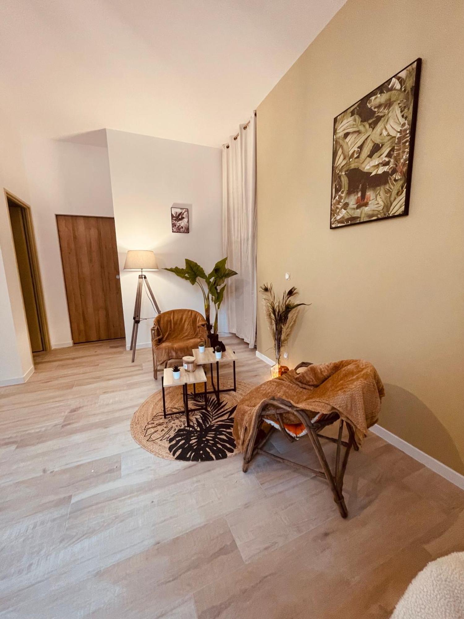 Jungle Love Room De L Hermitage Tournon-sur-Rhone Bagian luar foto